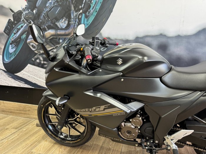 2023 Suzuki GIXXER Black