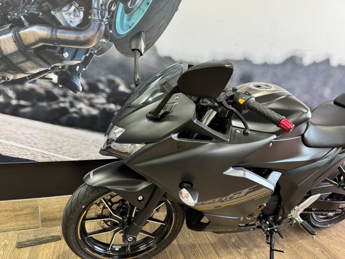 2023 Suzuki GIXXER Black