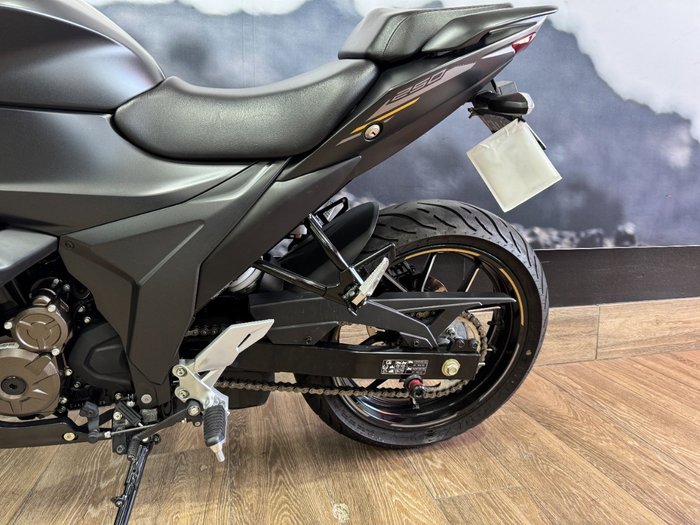 2023 Suzuki GIXXER Black