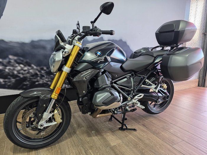 2019 BMW Motorrad R 1250 R GREEN