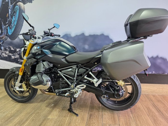 2019 BMW Motorrad R 1250 R GREEN