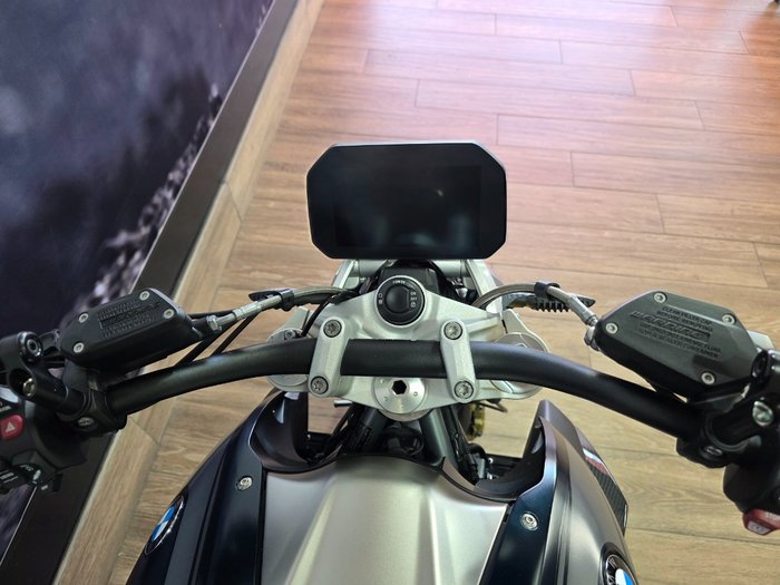 2019 BMW Motorrad R 1250 R GREEN