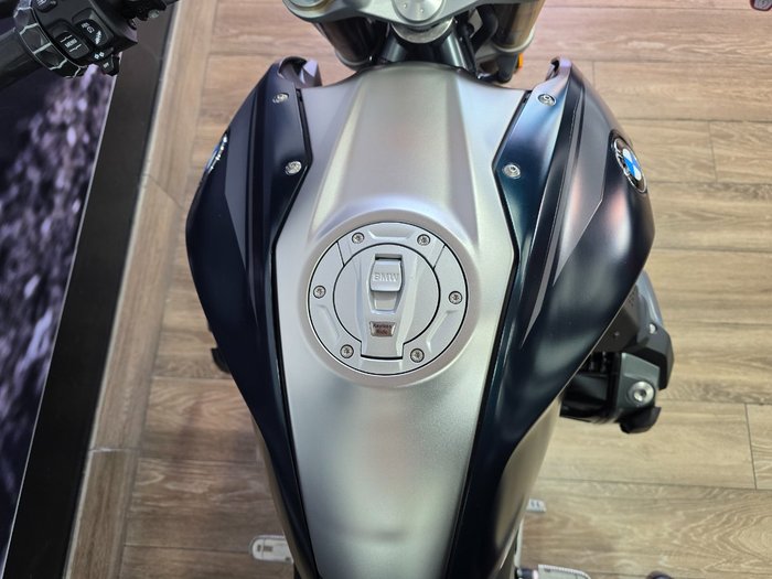 2019 BMW Motorrad R 1250 R GREEN