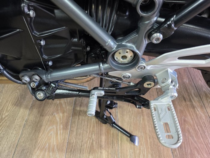 2019 BMW Motorrad R 1250 R GREEN