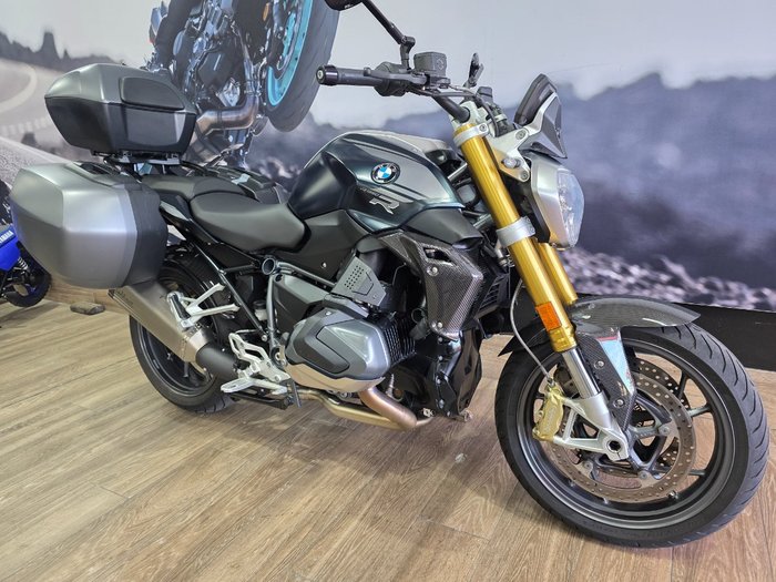 2019 BMW Motorrad R 1250 R GREEN