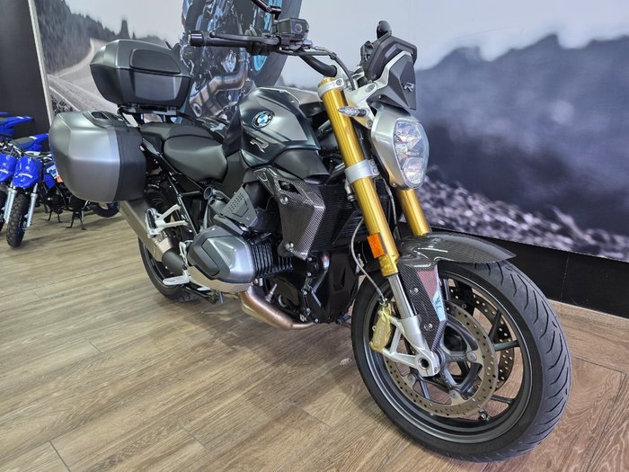2019 BMW Motorrad R 1250 R GREEN