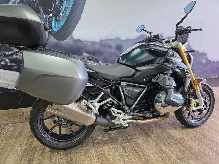 2019 BMW Motorrad R 1250 R GREEN