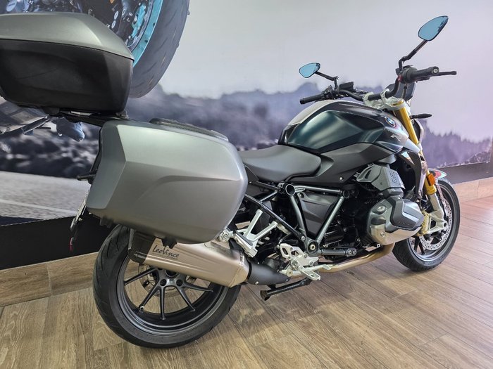 2019 BMW Motorrad R 1250 R GREEN