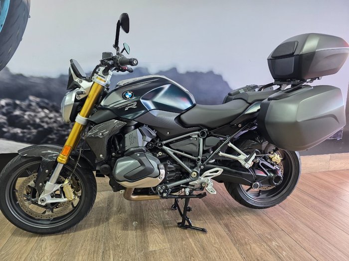 2019 BMW Motorrad R 1250 R GREEN
