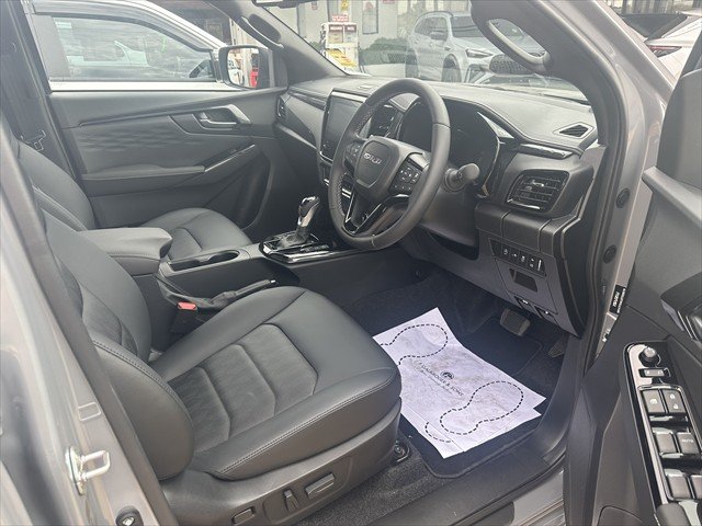 2025 ISUZU D-MAX BLADE D-MAX MY25.5 4 x 4 CREW UTE BLADE 3.0L AT Wolfram Grey met.*
