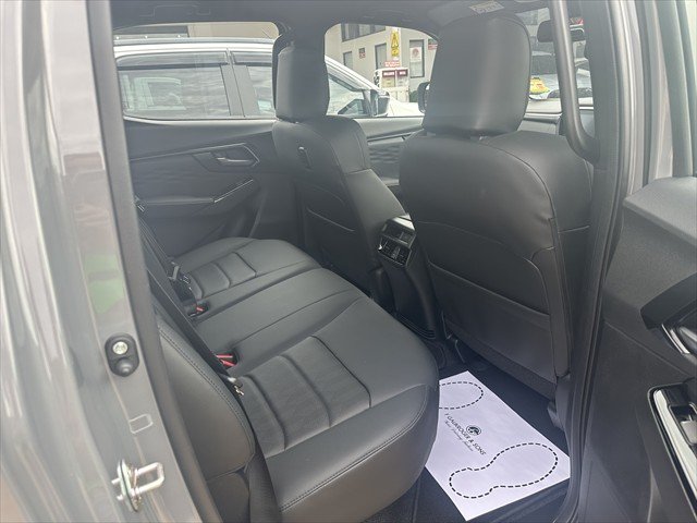 2025 ISUZU D-MAX BLADE D-MAX MY25.5 4 x 4 CREW UTE BLADE 3.0L AT Wolfram Grey met.*