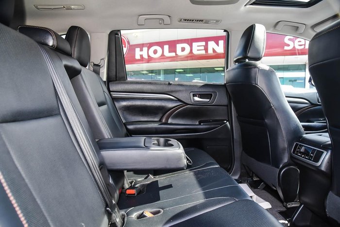 2017 Toyota Kluger Grande