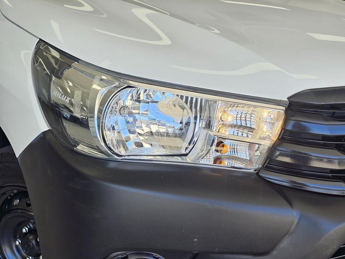 2024 Toyota Hilux Workmate TGN121R 4x2 Glacier White