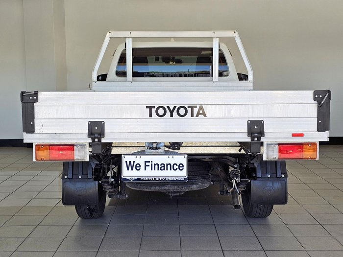 2024 Toyota Hilux Workmate TGN121R 4x2 Glacier White
