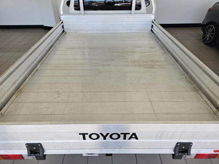 2024 Toyota Hilux Workmate TGN121R 4x2 Glacier White
