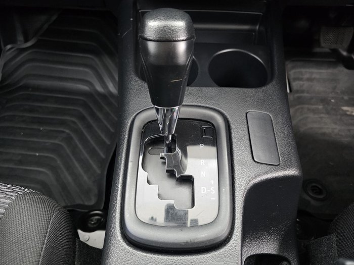 2024 Toyota Hilux Workmate TGN121R 4x2 Glacier White