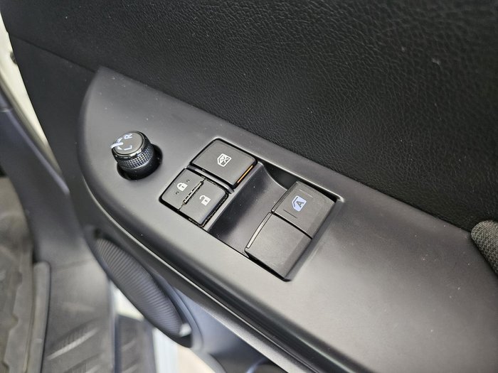 2024 Toyota Hilux Workmate TGN121R 4x2 Glacier White