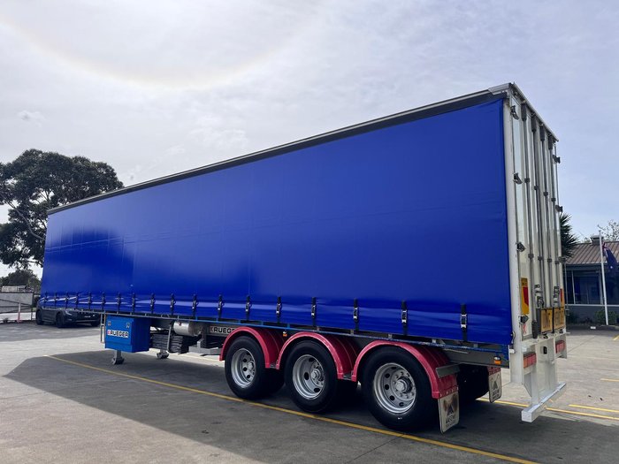 2013 Krueger St3 22 Pallet Sd Curtain Sider