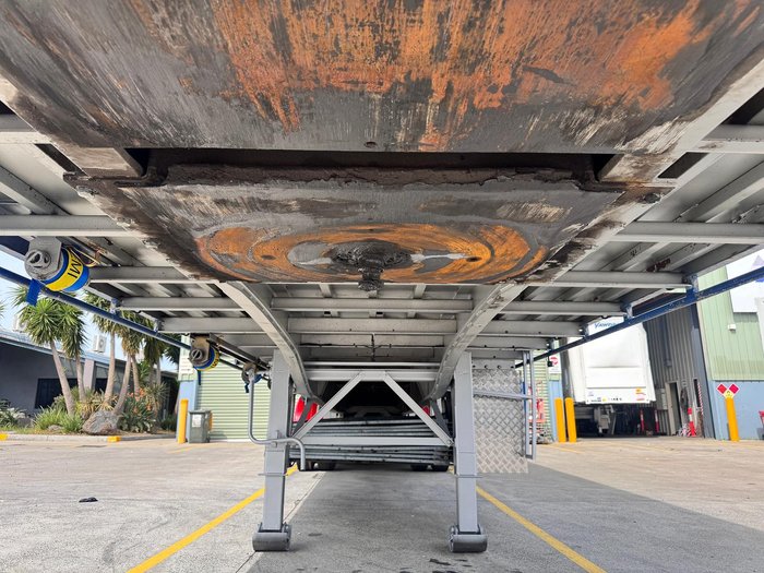 2013 Krueger St3 22 Pallet Sd Curtain Sider