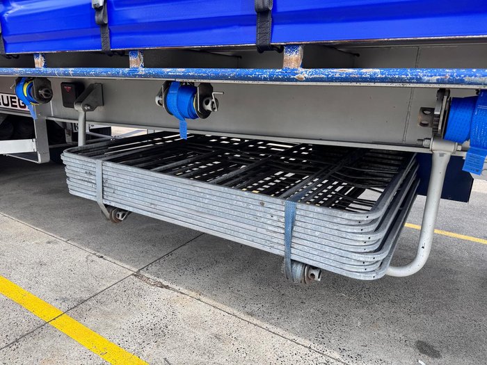 2013 Krueger St3 22 Pallet Sd Curtain Sider