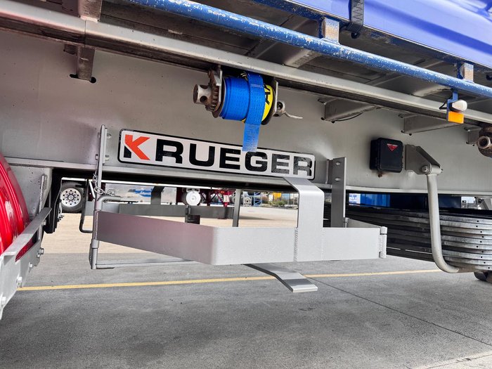 2013 Krueger St3 22 Pallet Sd Curtain Sider