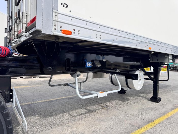 2016 Maxitrans St3 34 Pallet -18 High Cube Reefer B Double 