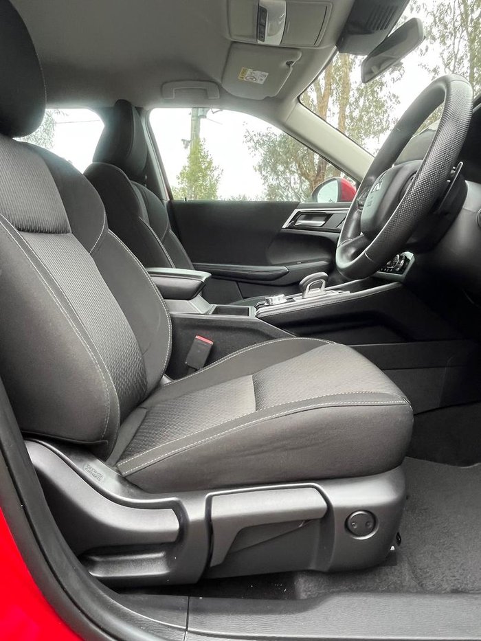 2022 Mitsubishi Outlander ES