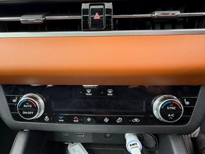 2024 Mitsubishi Outlander PHEV Exceed Tourer