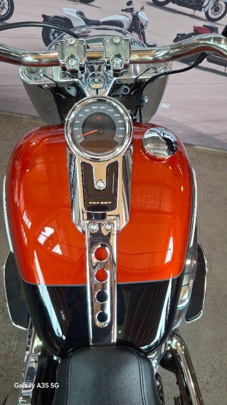 2025 Harley-davidson FLFB FAT BOY (117) WHISKEY FIRE / BLACK