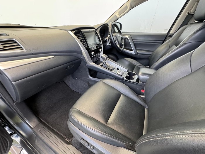 2020 Mitsubishi Pajero Sport GLS