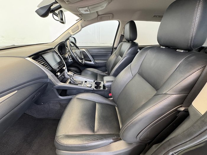 2020 Mitsubishi Pajero Sport GLS