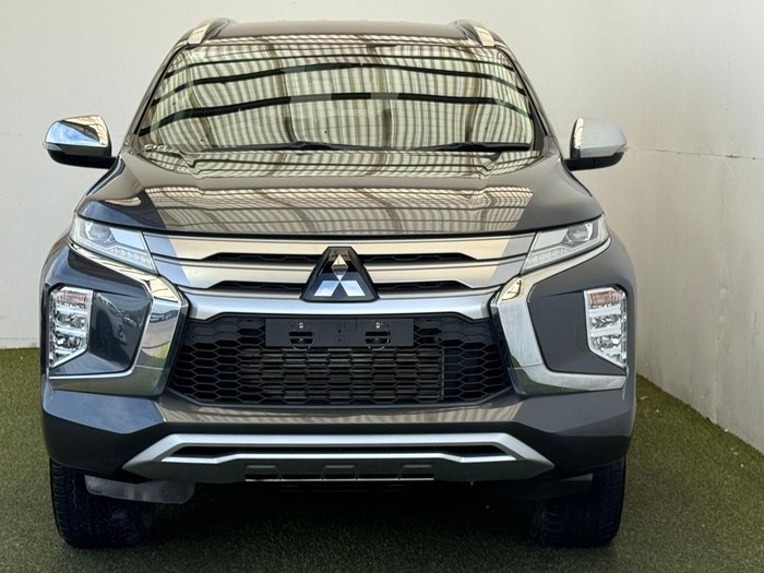 2020 Mitsubishi Pajero Sport GLS
