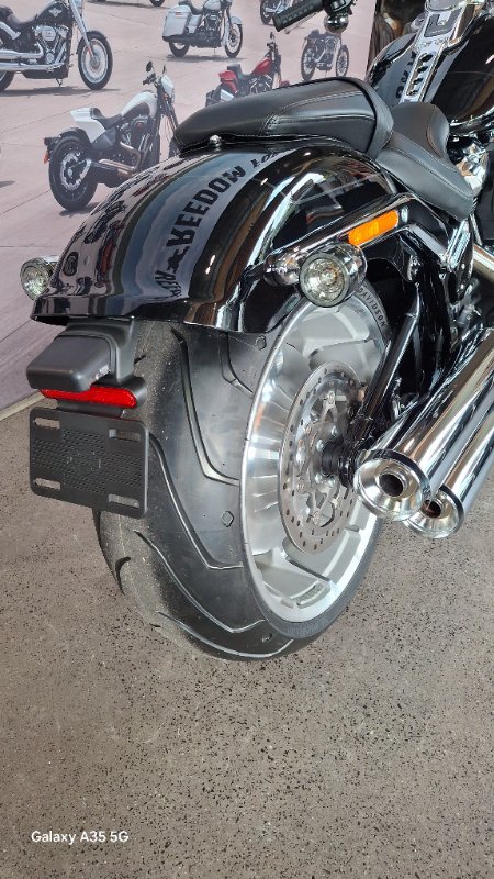 2025 Harley-davidson FLFB FAT BOY (117) Vivid Black