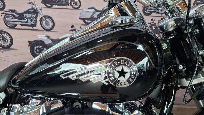 2025 Harley-davidson FLFB FAT BOY (117) Vivid Black