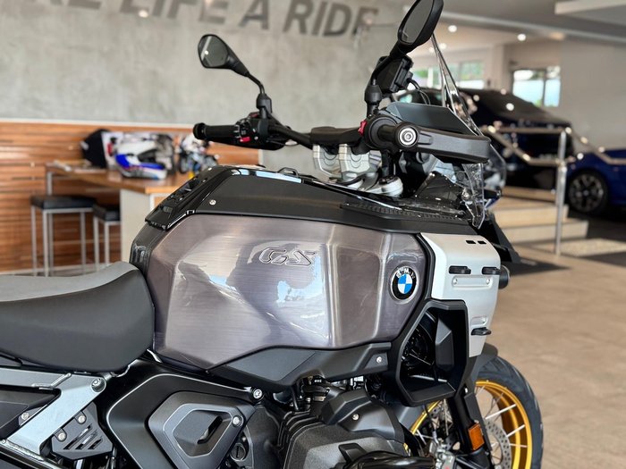 2025 BMW Motorrad R 1300 GS Adventure Triple Black R 1300 Black