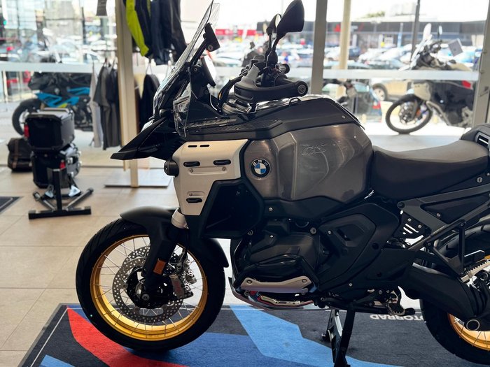 2025 BMW Motorrad R 1300 GS Adventure Triple Black R 1300 Black