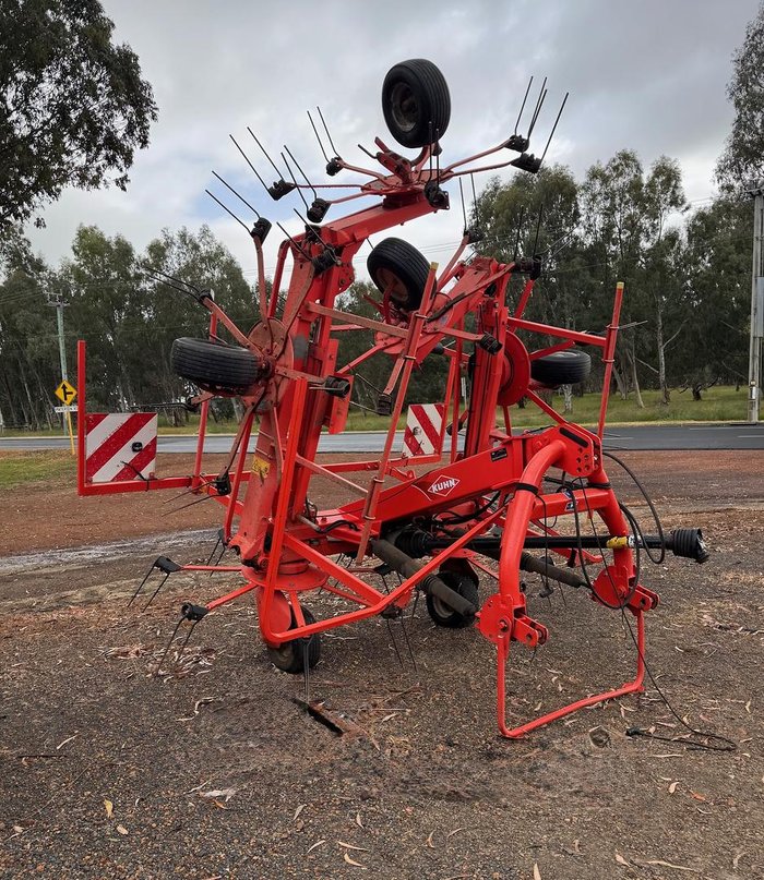 2016 Kuhn Gf7802 Red