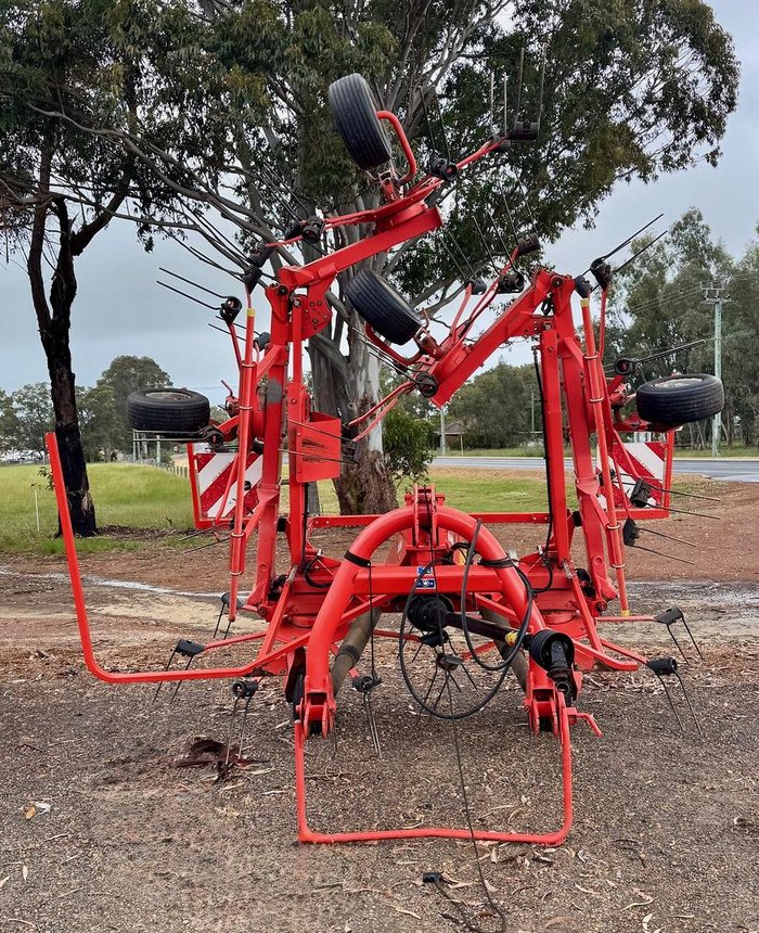 2016 Kuhn Gf7802 Red
