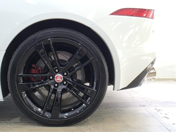 2015 Jaguar F-TYPE R