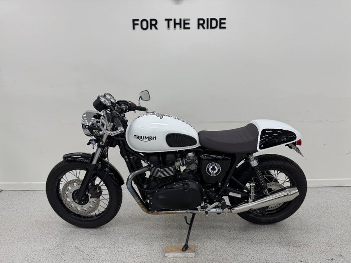 2015 Triumph THRUXTON 900 White