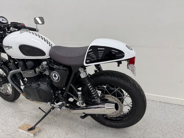 2015 Triumph THRUXTON 900 White