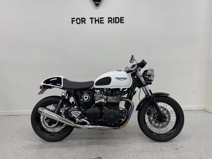 2015 Triumph THRUXTON 900 White