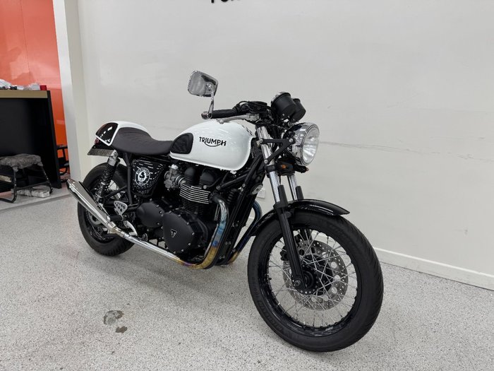 2015 Triumph THRUXTON 900 White