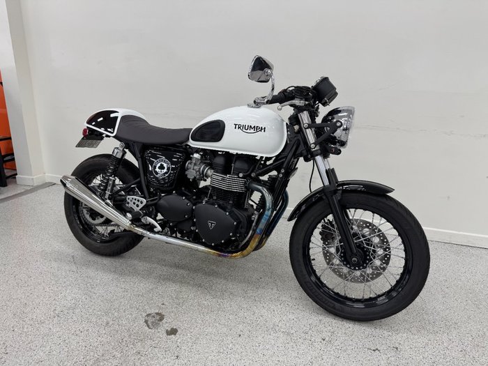 2015 Triumph THRUXTON 900 White