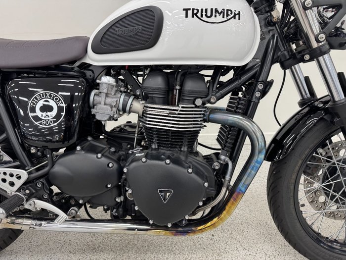 2015 Triumph THRUXTON 900 White