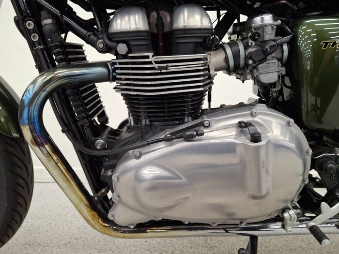 2016 Triumph THRUXTON 900 Green