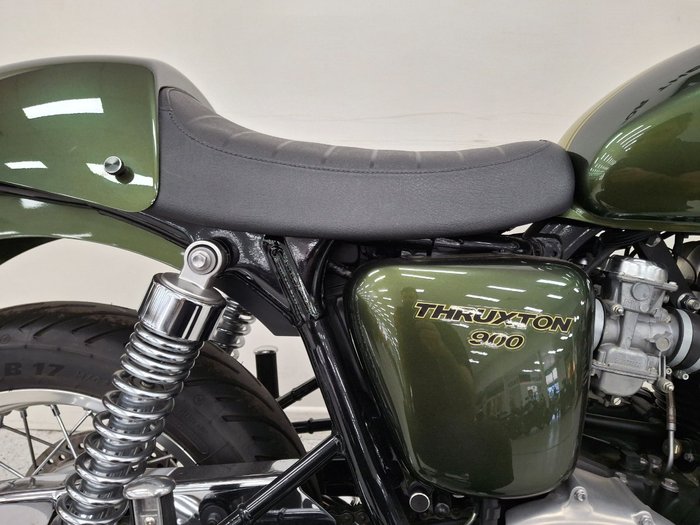 2016 Triumph THRUXTON 900 Green