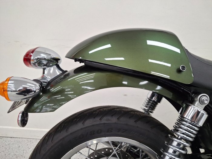 2016 Triumph THRUXTON 900 Green