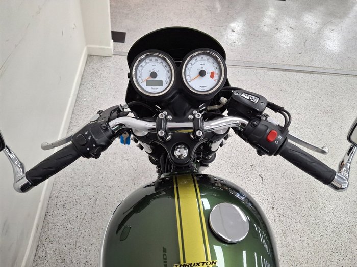 2016 Triumph THRUXTON 900 Green