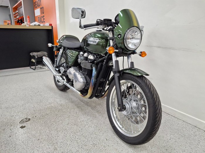 2016 Triumph THRUXTON 900 Green